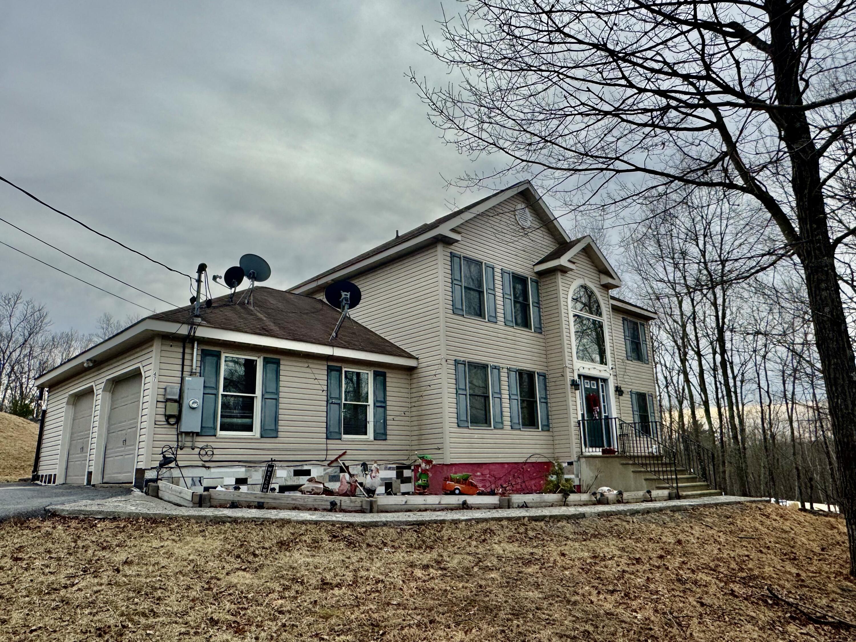 2685 Pocono Forested Drive, East Stroudsburg, Pennsylvania image 1