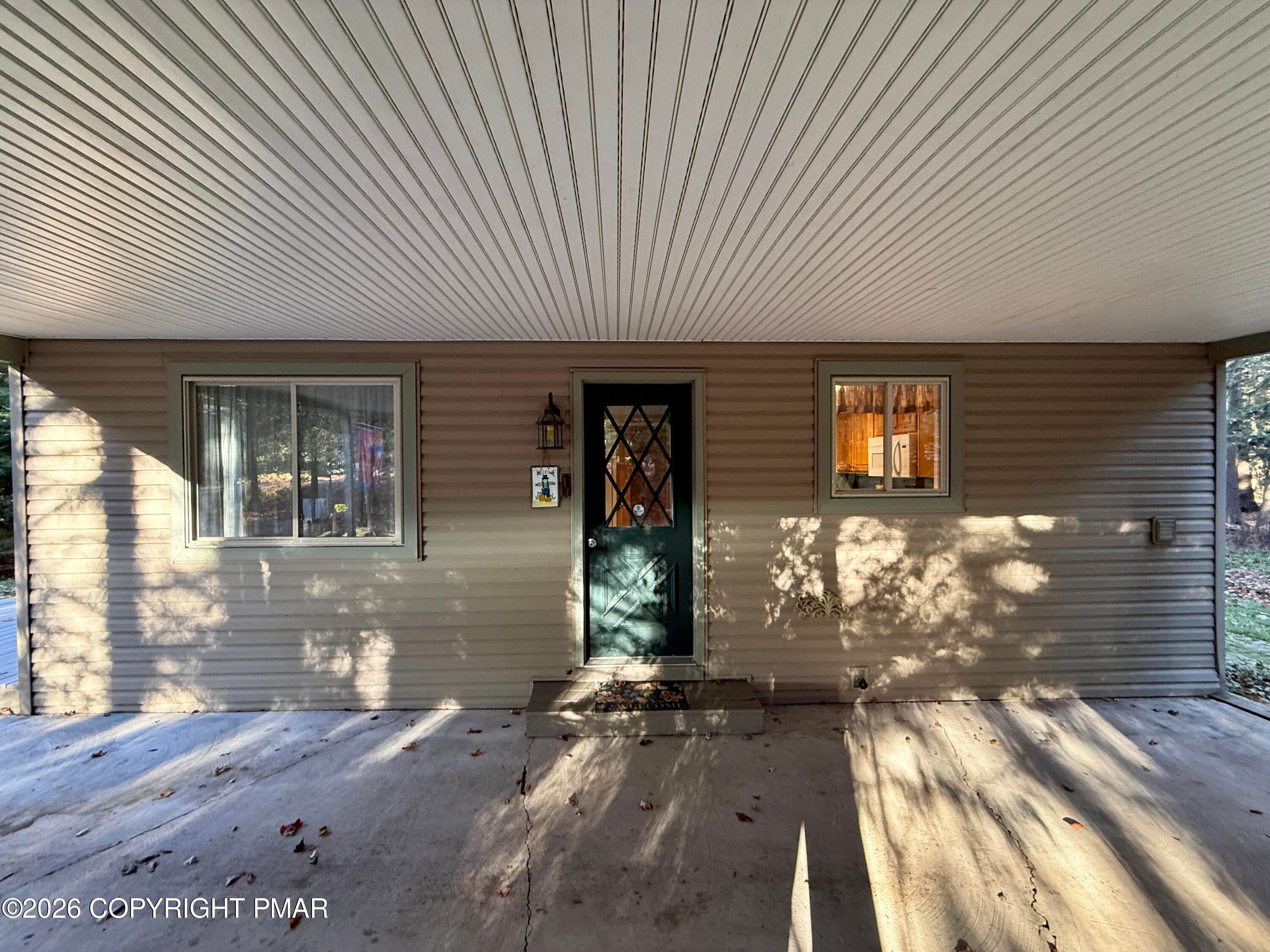 553 Sir Jeoffrey Court