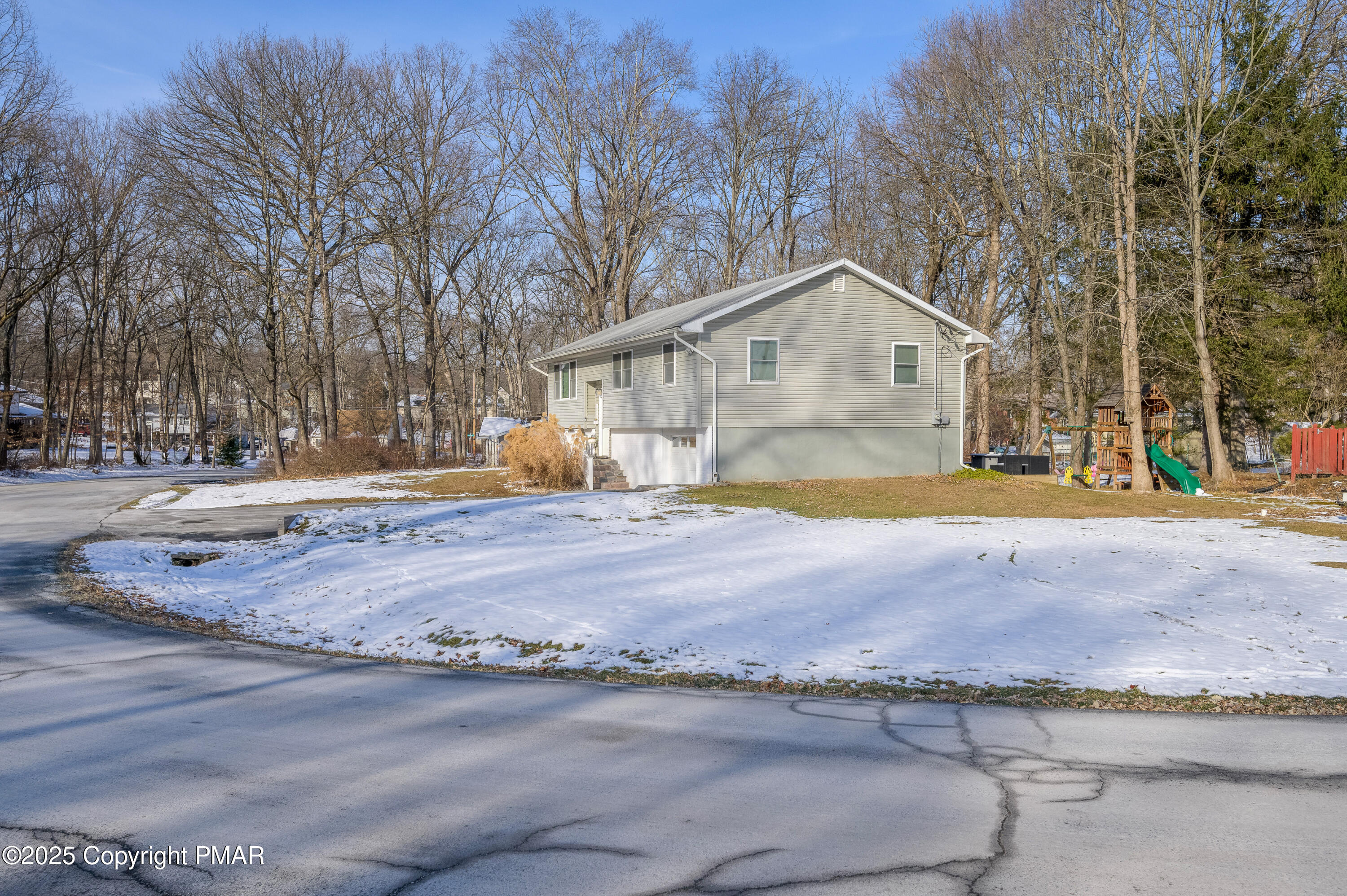 1000 Maple Lane, Stroudsburg, Pennsylvania image 5