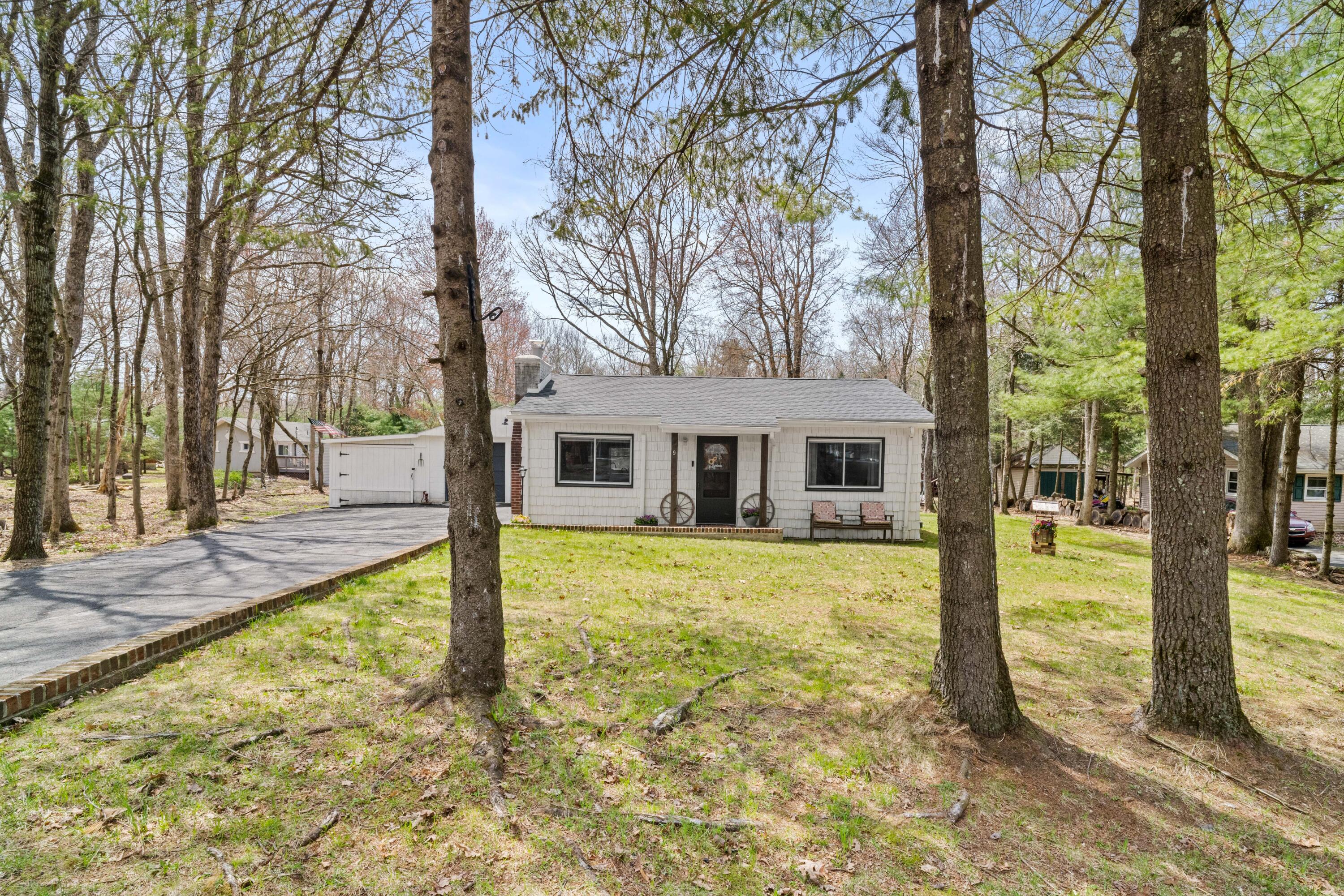 9 Pine Tree Road, Albrightsville, Pennsylvania image 4