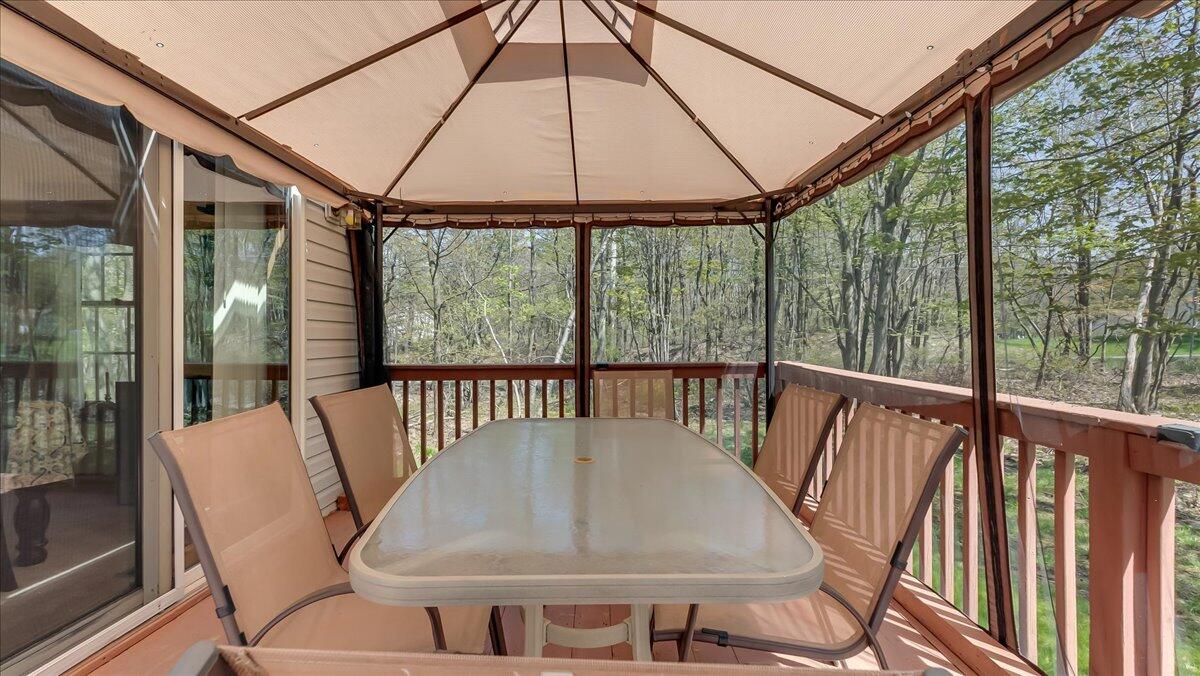 3310 Black Cherry Court, Long Pond, Pennsylvania image 29