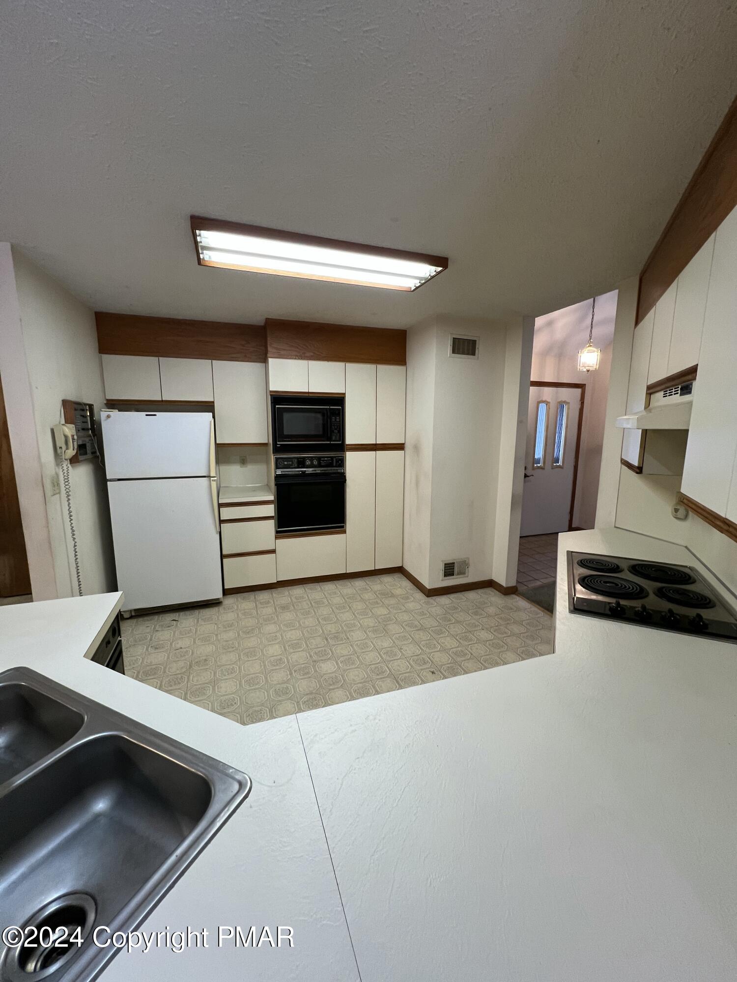 34 S Lehigh River Drive, Clifton Township, Pennsylvania image 27
