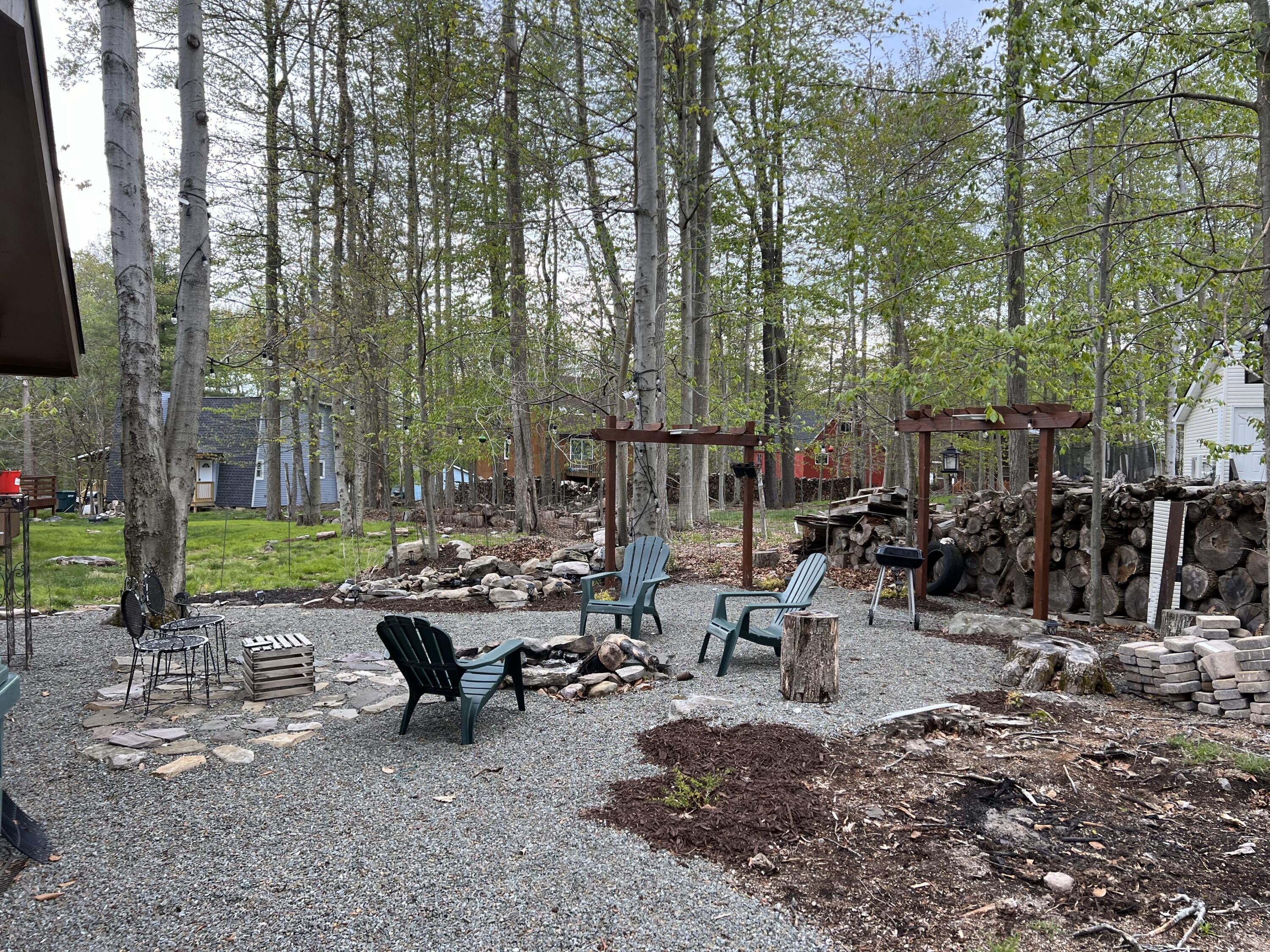 8955 Deerfield Road, Coolbaugh Township, Pennsylvania image 3