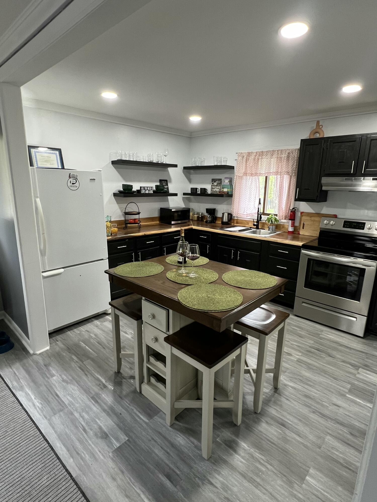 8955 Deerfield Road, Coolbaugh Township, Pennsylvania image 11