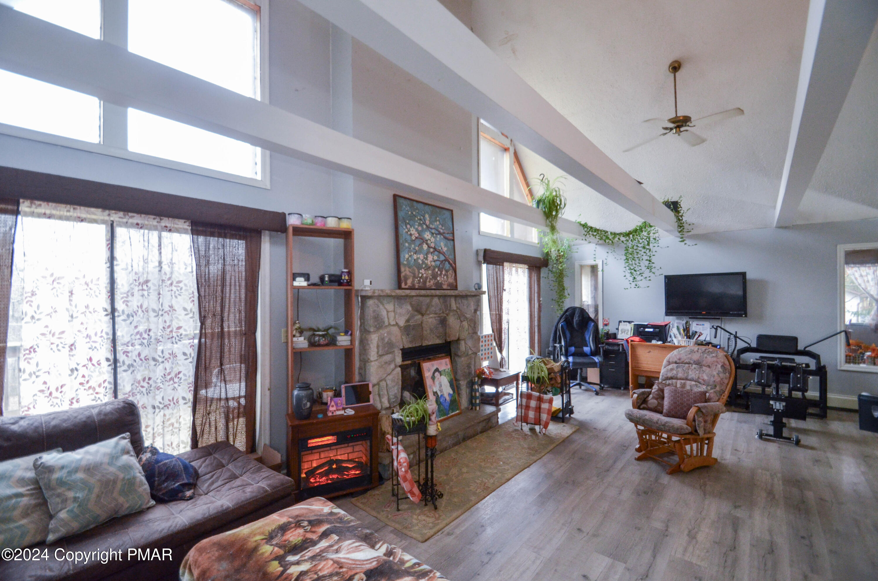 2256 Walnut Trail, Bushkill, Pennsylvania image 4