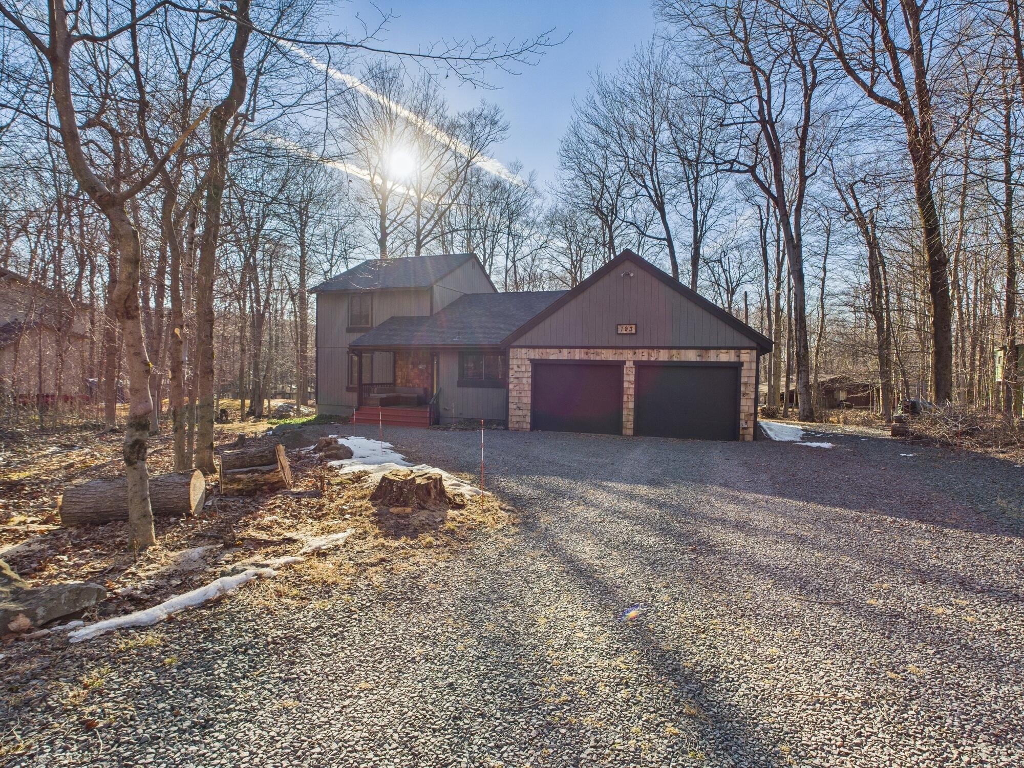 193 Elk Run Road, Pocono Lake, Pennsylvania image 1