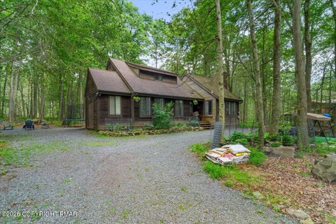 Homes For Rent - 5211 Pioneer Trail<br/> Monroe County, Pocono Pines, PA 18350
