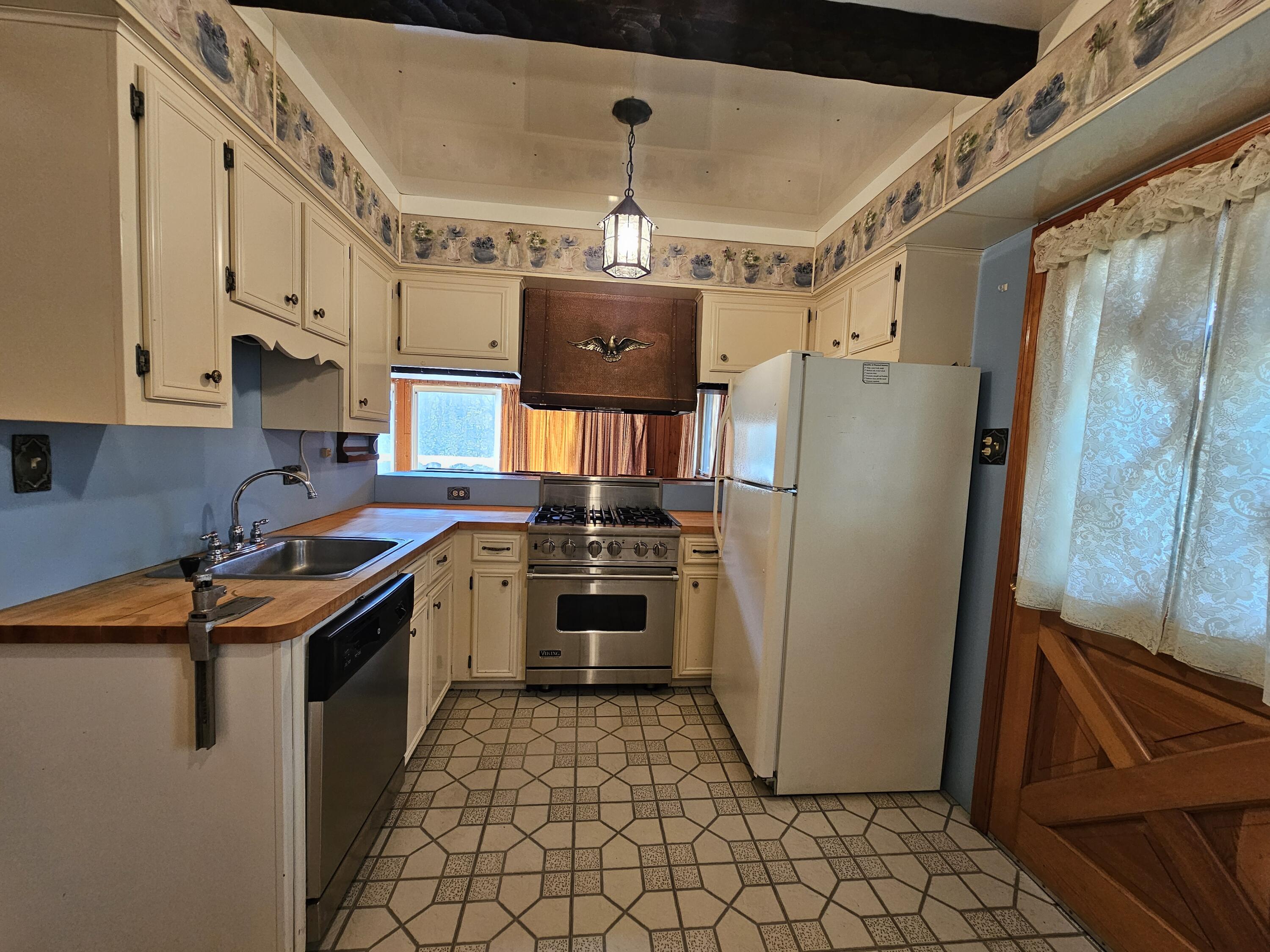 130 Michigana Drive, Pocono Lake, Pennsylvania image 13