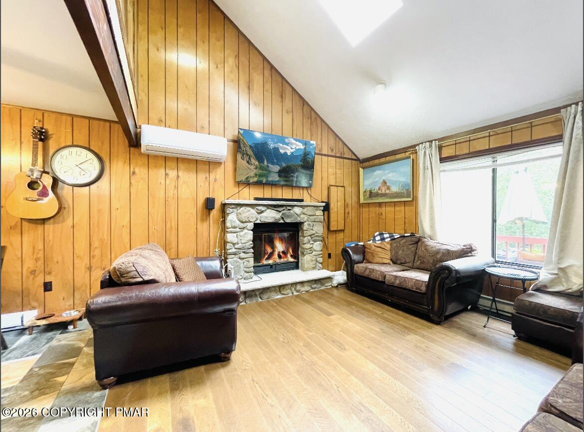 72 CREEKVIEW DRIVE EAST