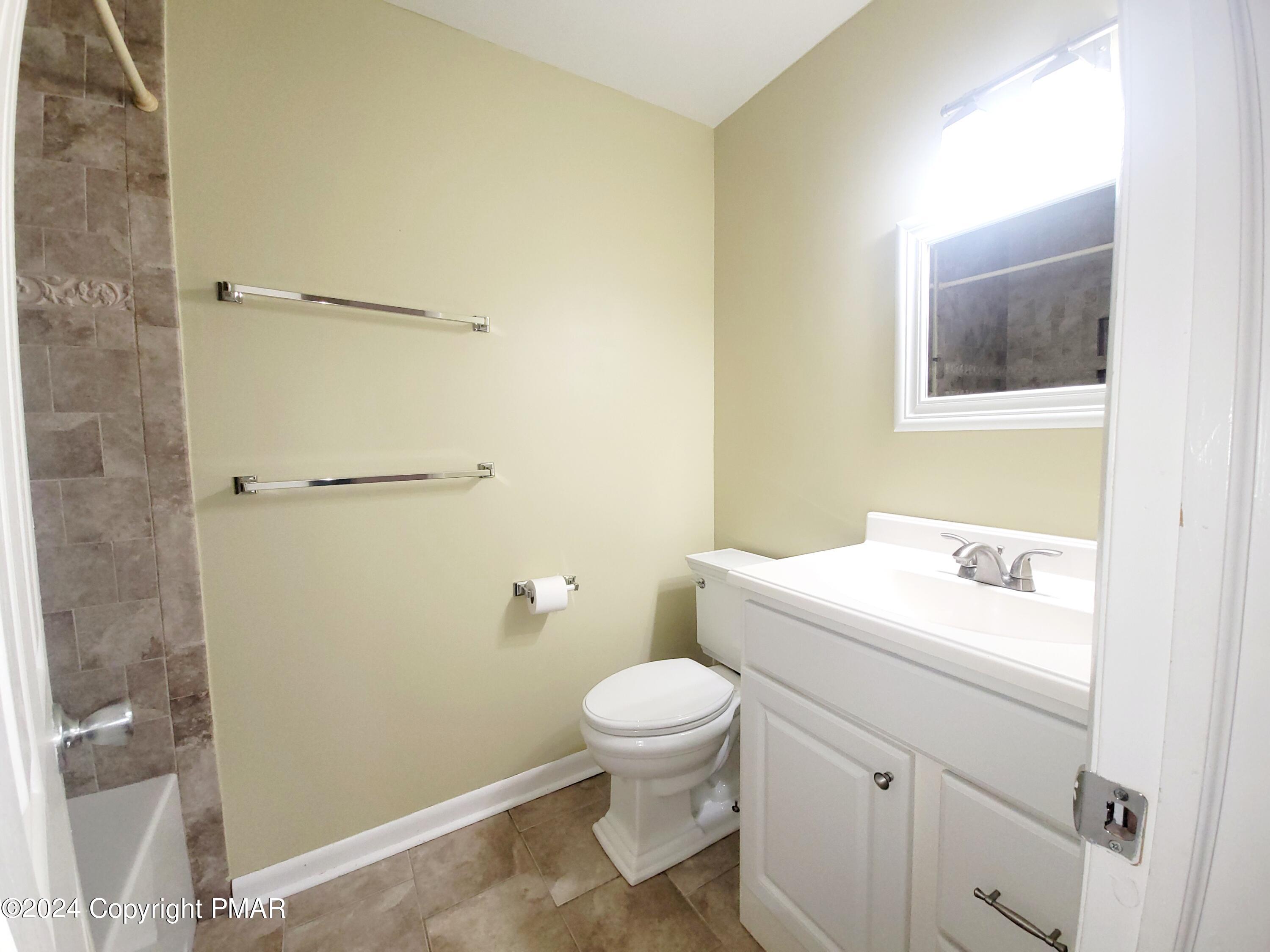 227 Ravenhill Road, Tamiment, Pennsylvania image 6