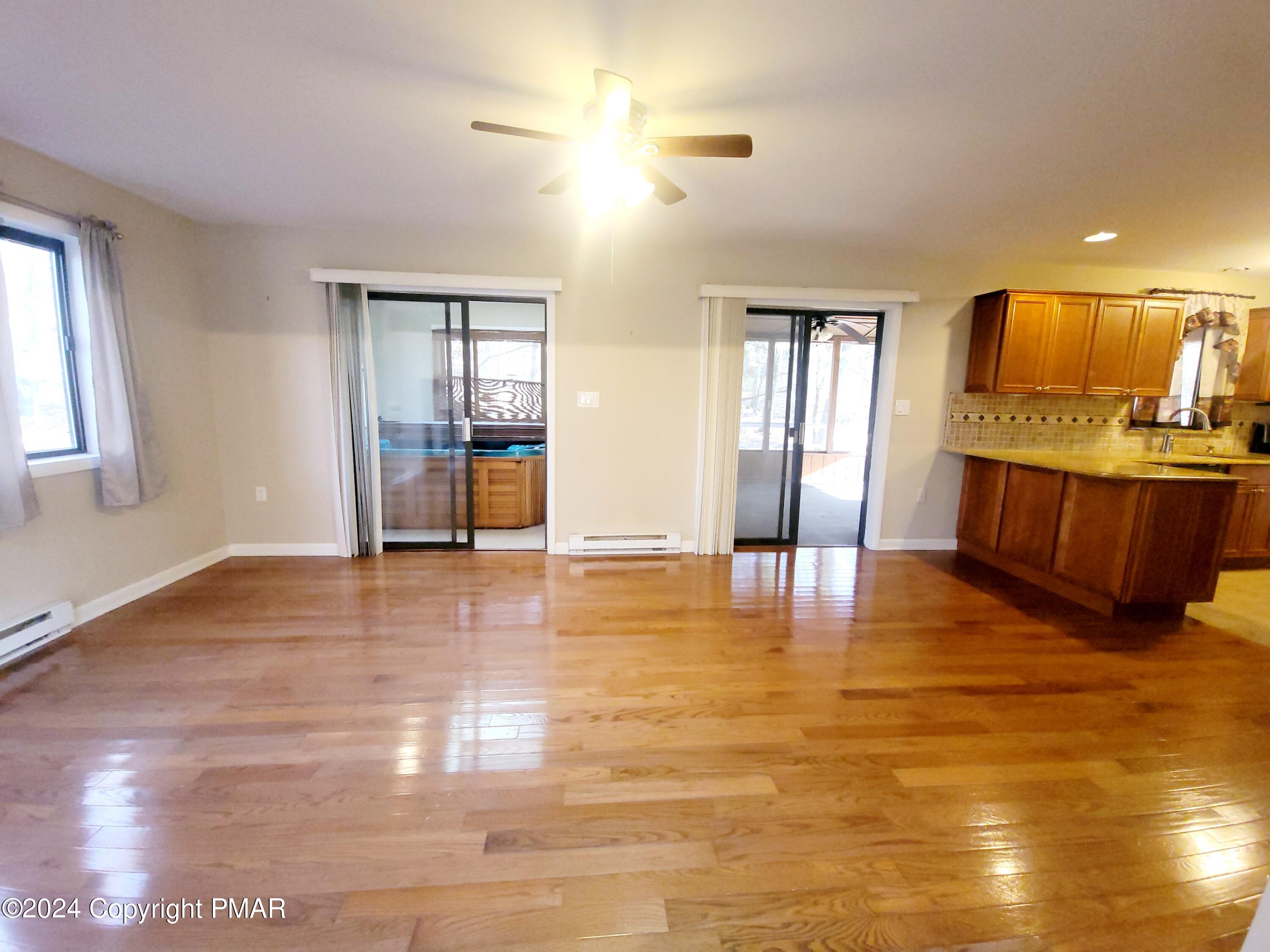 227 Ravenhill Road, Tamiment, Pennsylvania image 13