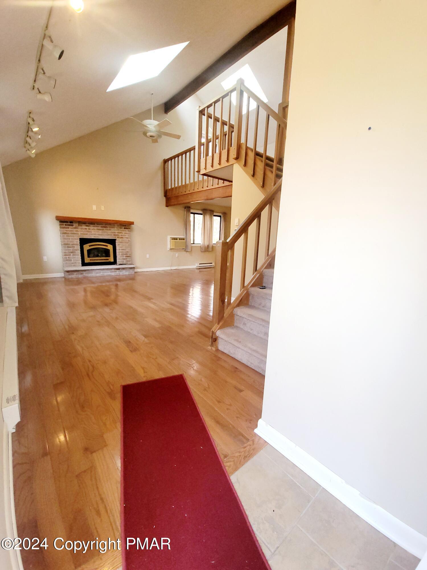 227 Ravenhill Road, Tamiment, Pennsylvania image 8