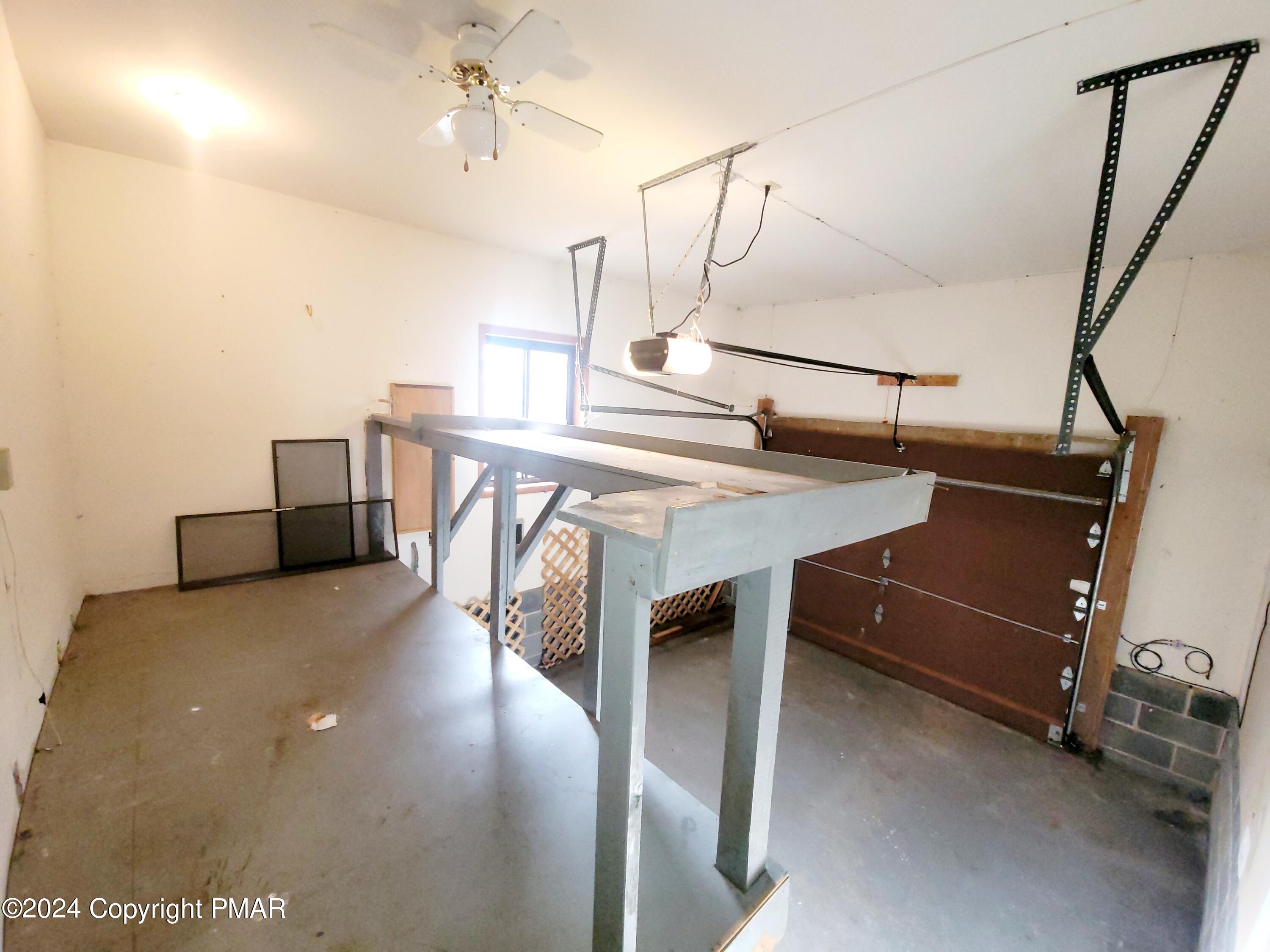 227 Ravenhill Road, Tamiment, Pennsylvania image 28