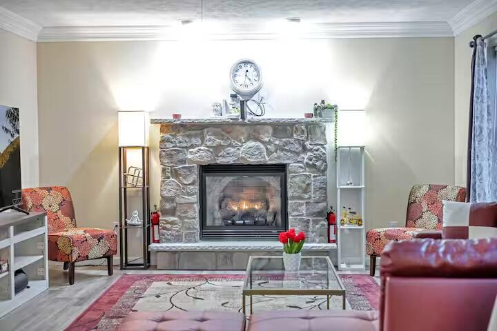 7075 Boulder Court