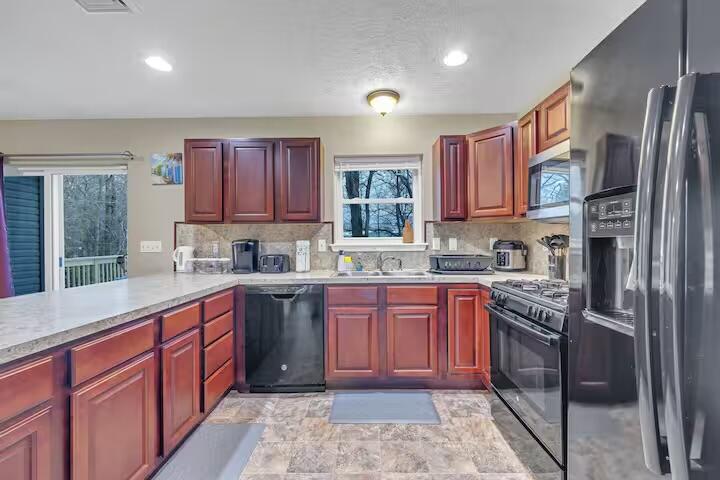 7075 Boulder Court