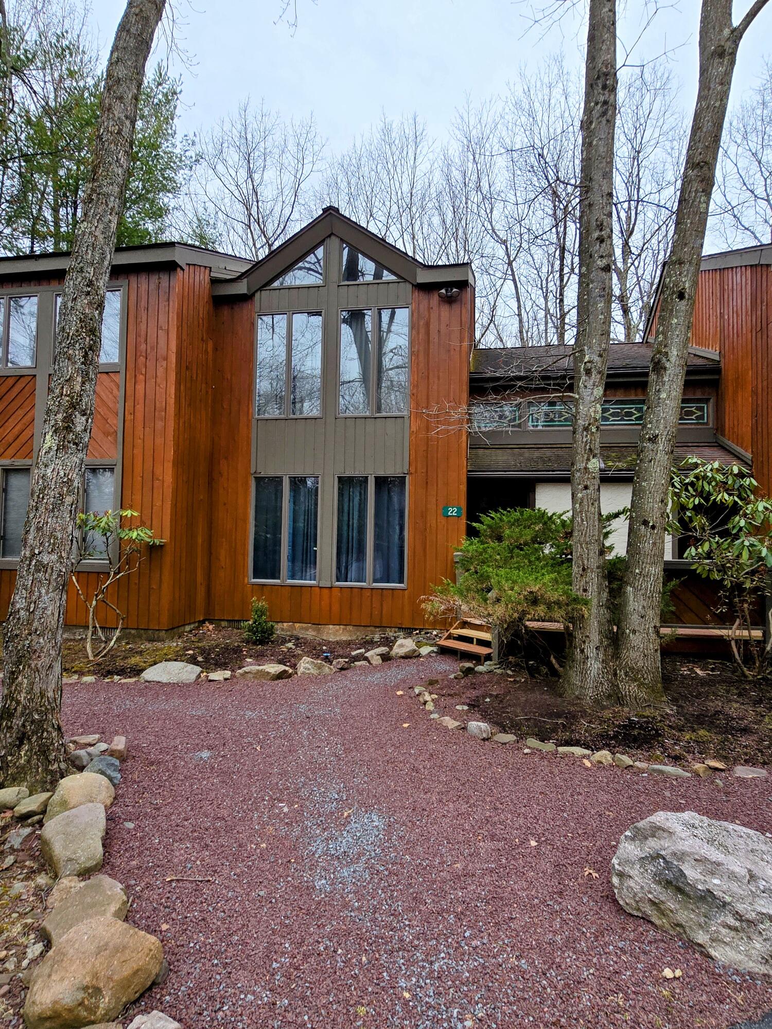 22 Finch Grove, Lake Harmony, Pennsylvania image 1