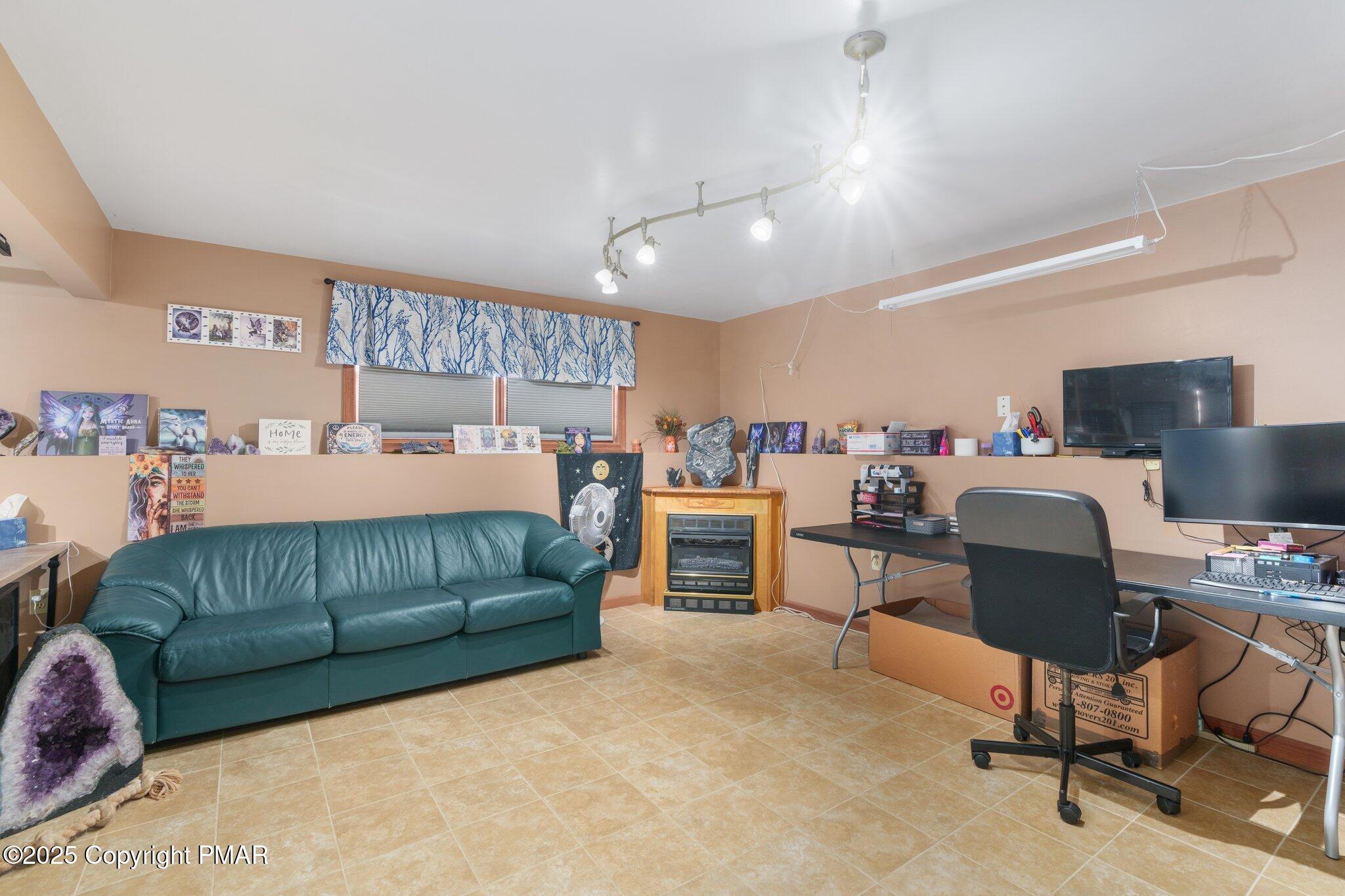 2123 Valleyview Drive, Bushkill, Pennsylvania image 33
