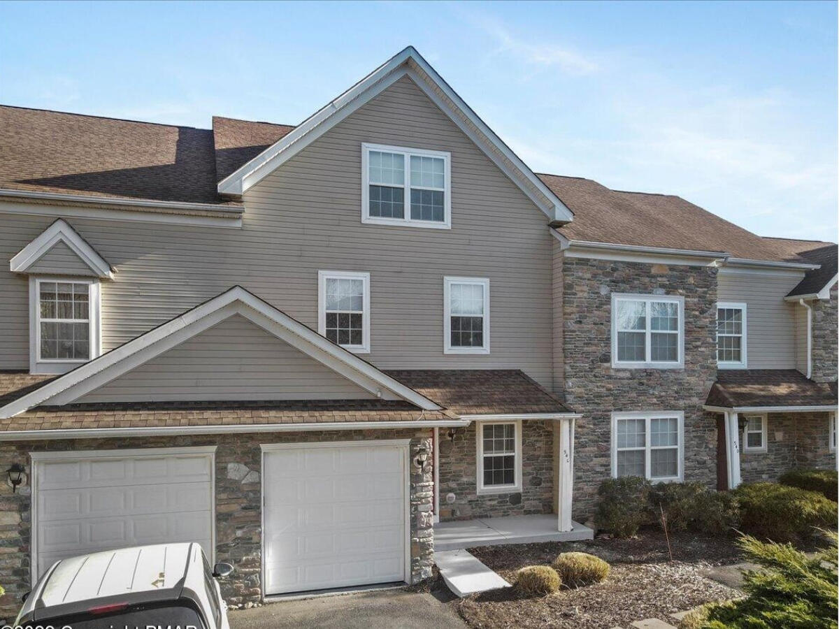 54 Lower Ridge View Circle #UNIT C, East Stroudsburg, Pennsylvania image 2