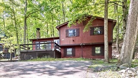 6061 Decker Road Bushkill PA 18324