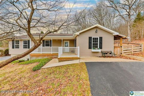 Homes For Sale - 370 W White Bear Drive<br/> Carbon County, Summit Hill, PA 18250