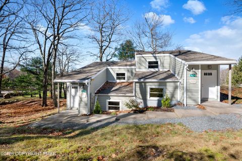 Townhouse For Sale - 481 Moseywood Road<br/> Carbon County, Lake Harmony, PA 18624