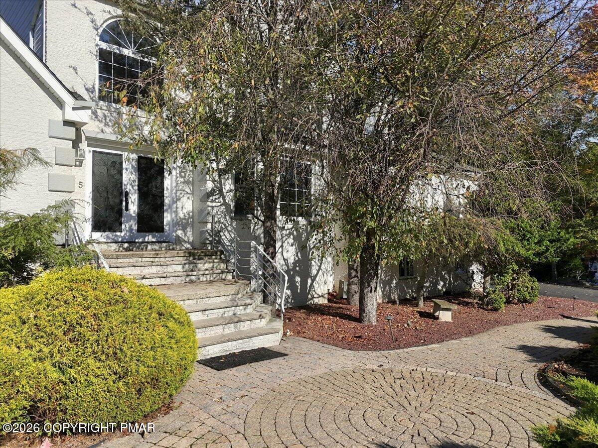 125 Estate Drive