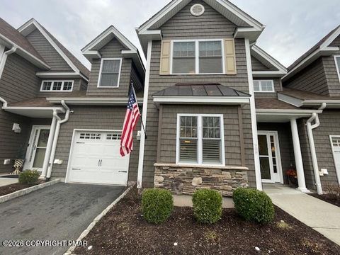 Townhouse For Sale - 908 Macintosh Way<br/> Pike County, Matamoras, PA 18336