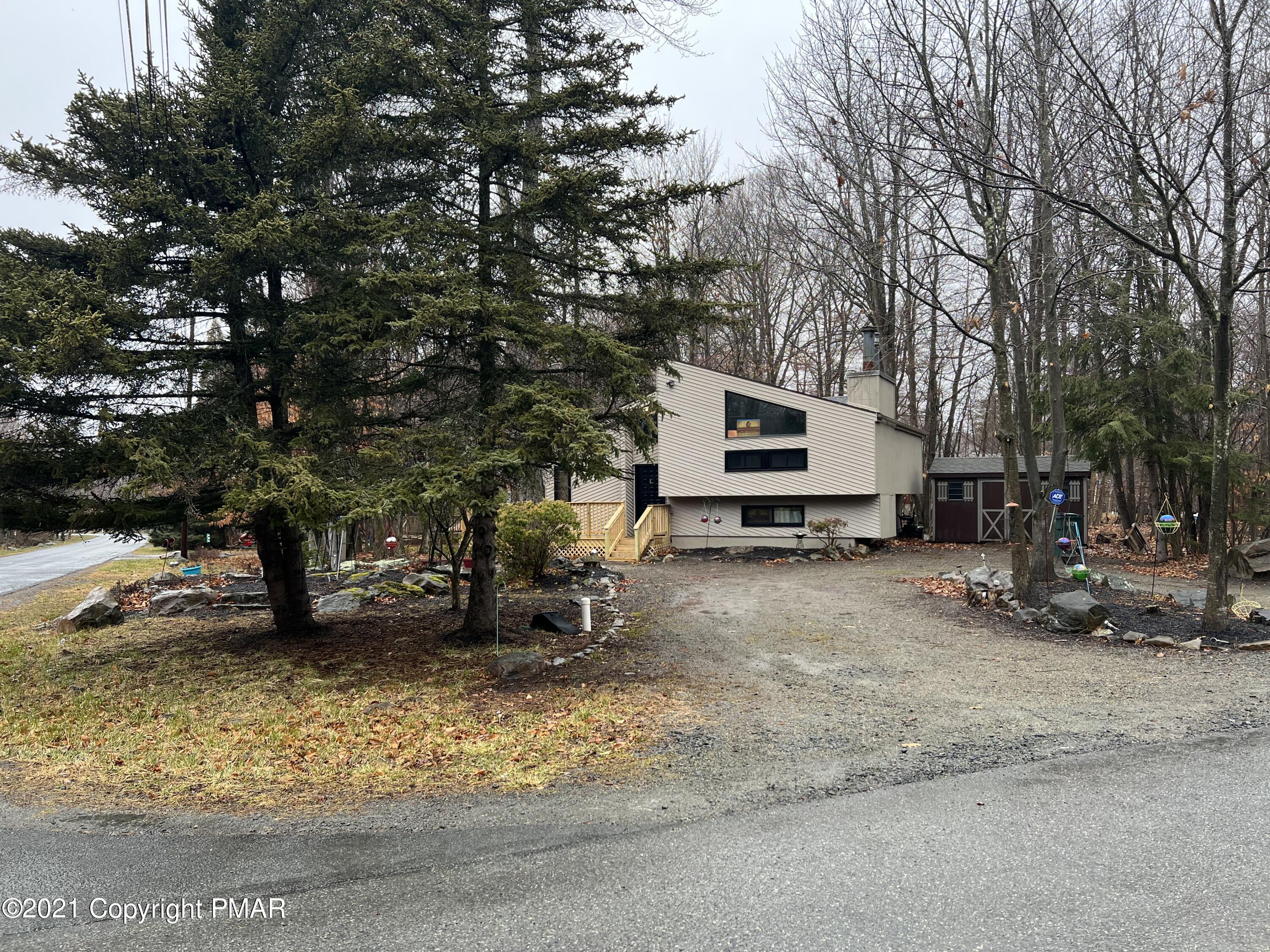 3322 Woodland Drive