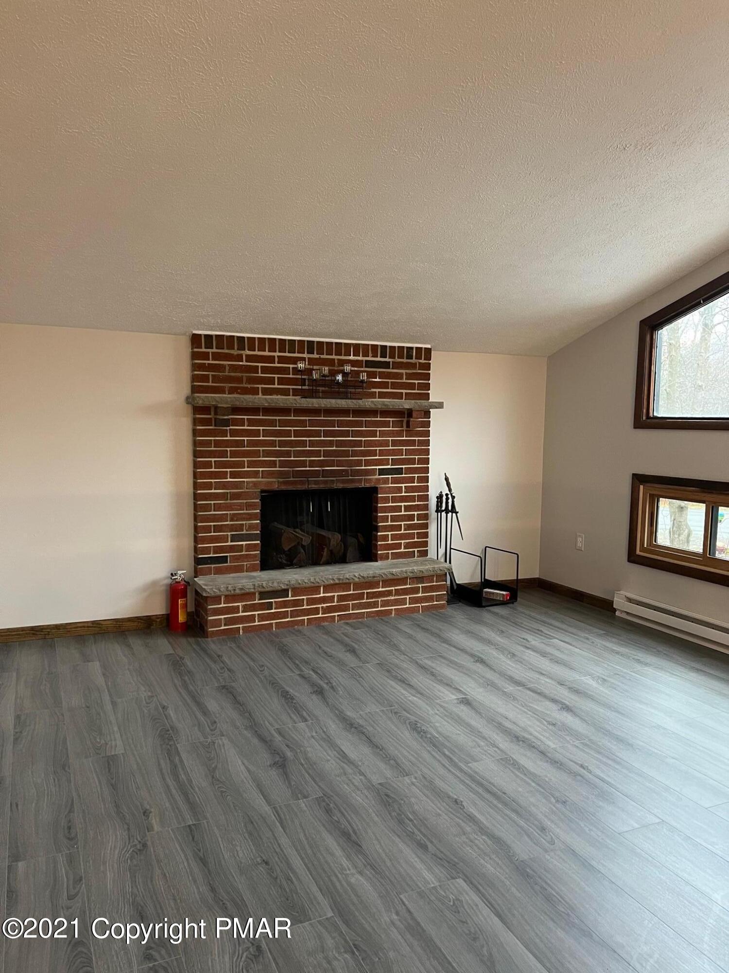 3322 Woodland Drive
