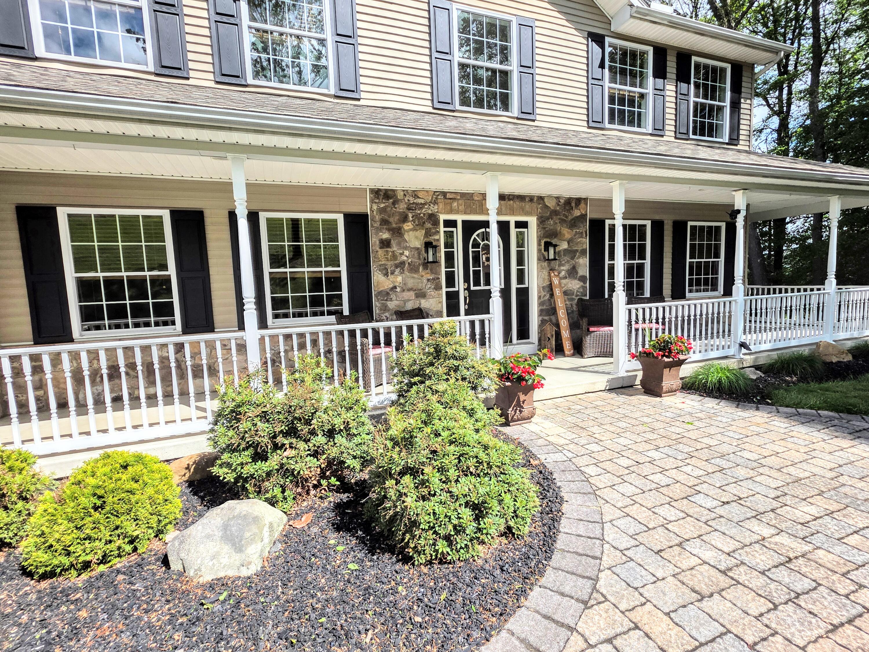 1277 Cherry Hill Road, Palmerton, Pennsylvania image 2