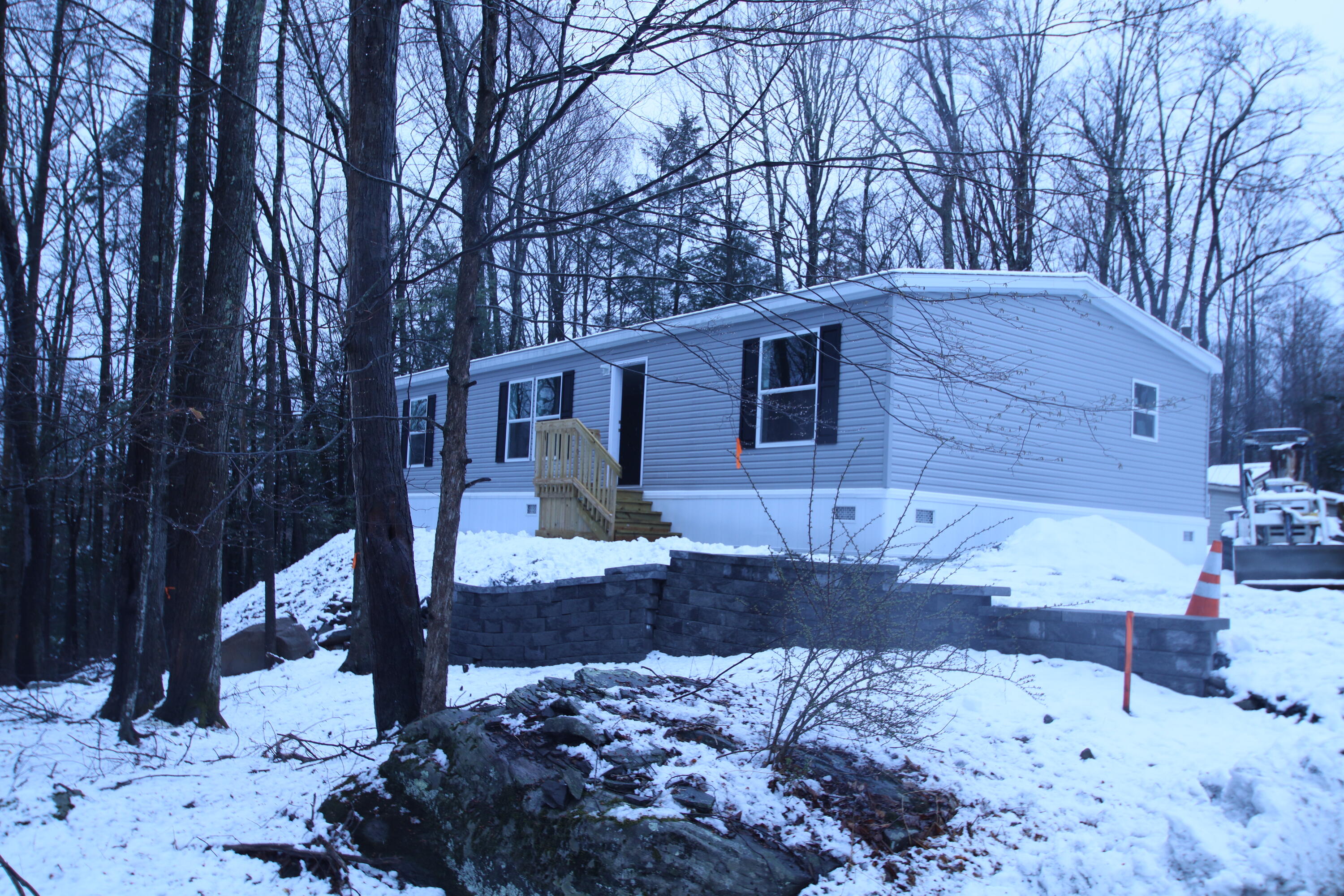 132 Spruce Street, Greentown, Pennsylvania image 1