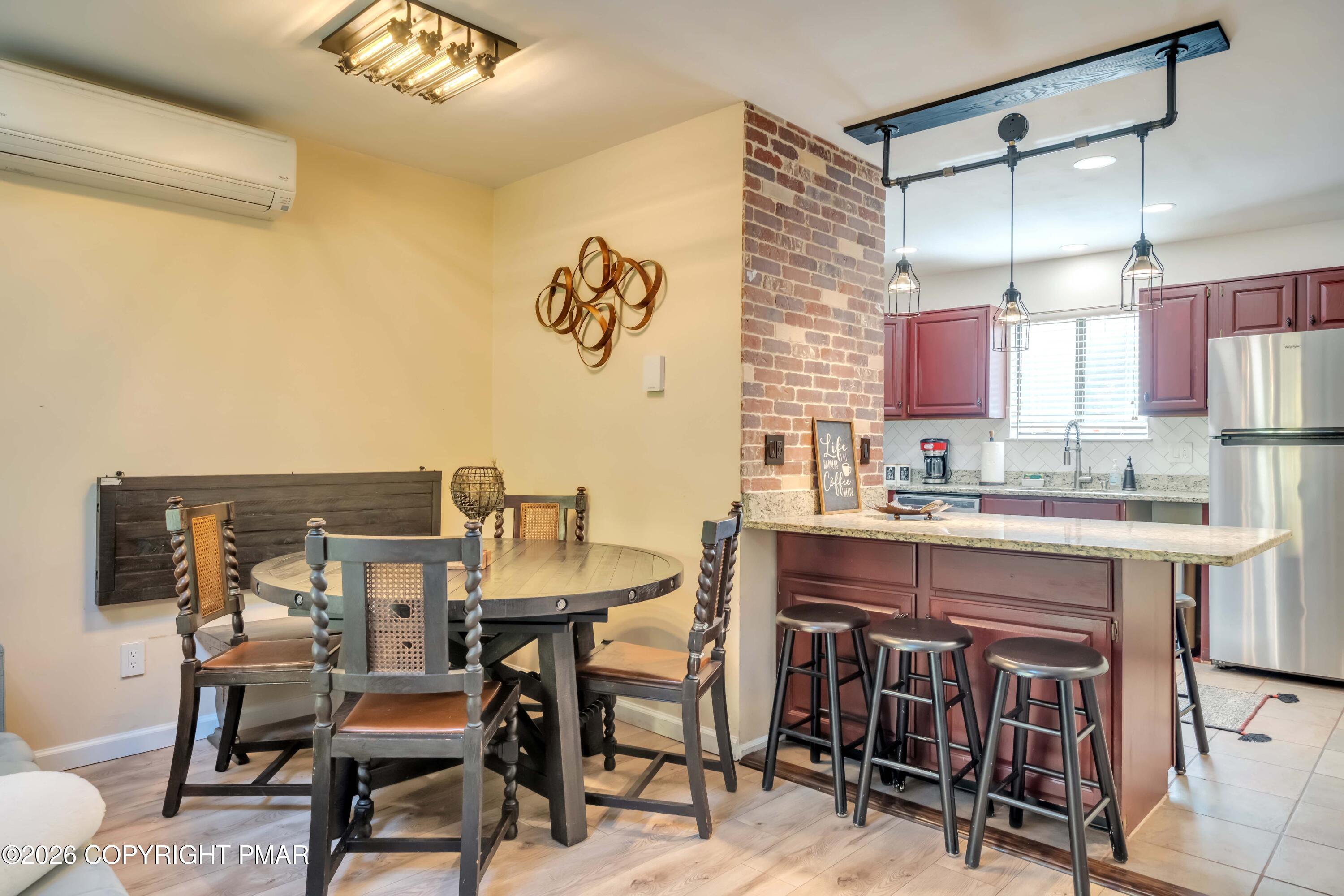 25 Middle Village Way