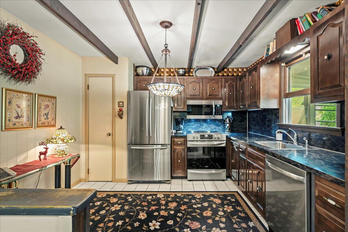 1125 Rhododendron Lane, Pocono Summit, Pennsylvania image 10