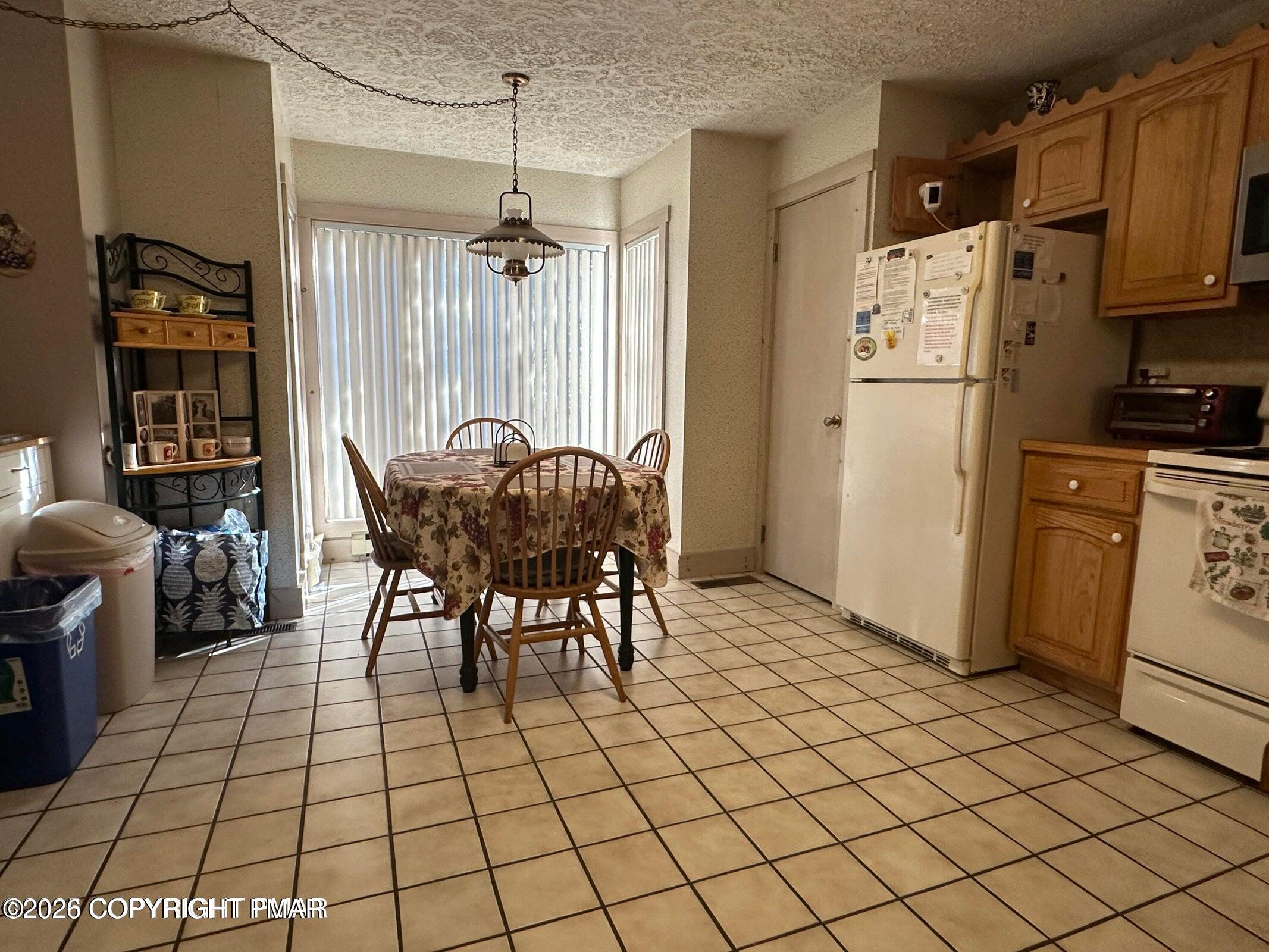 844 Crest Pines Lane