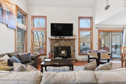 Townhouse For Sale - 393 Vista Drive<br/> Tannersville, PA 18372