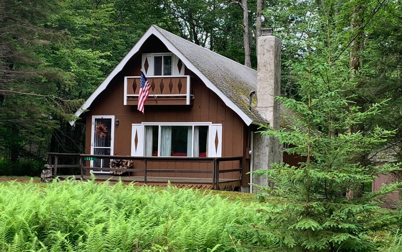 129 Mahoning Drive, Pocono Lake, Pennsylvania image 1