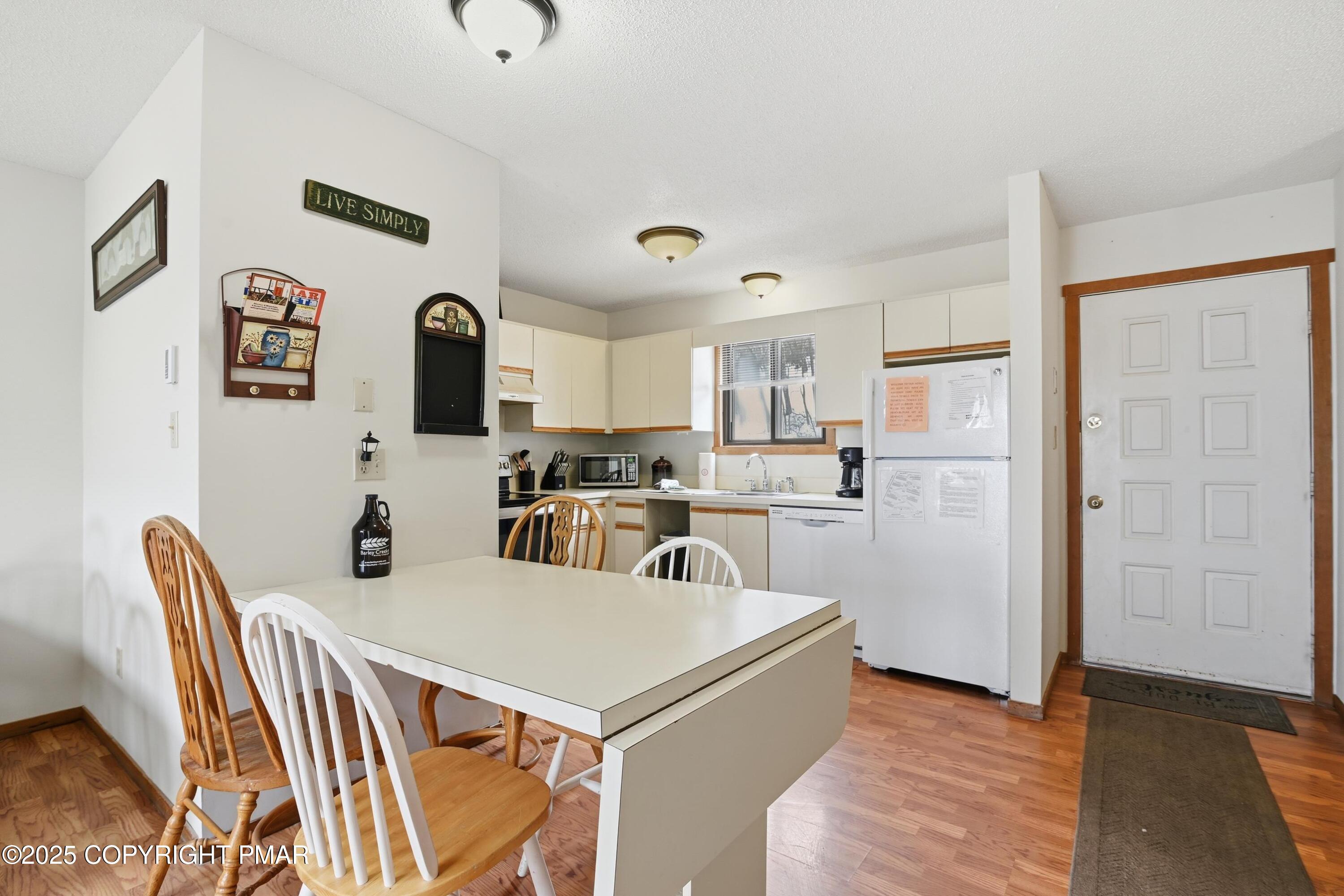 227 Cross Country Lane