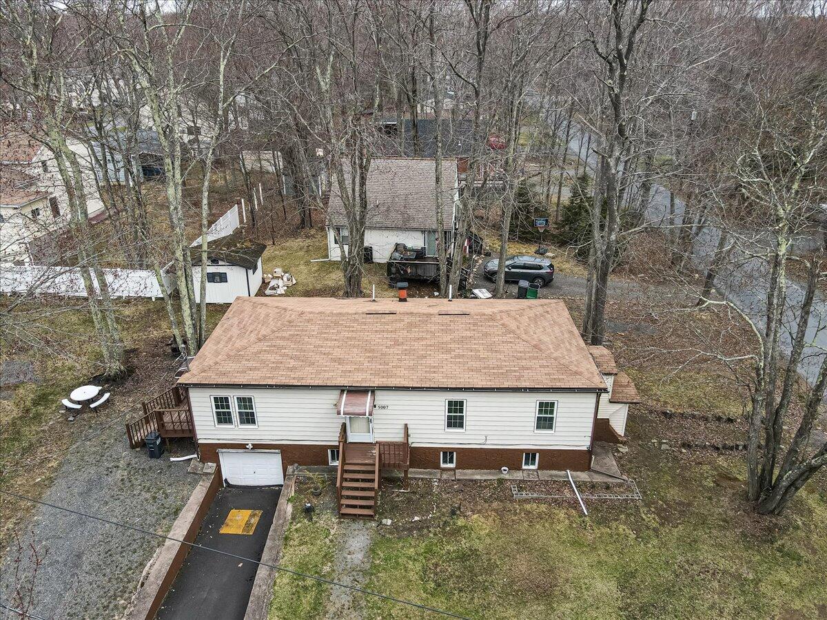 5007 Holiday Drive, Pocono Summit, Pennsylvania image 1