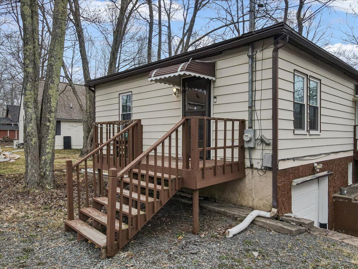 5007 Holiday Drive, Pocono Summit, Pennsylvania image 48