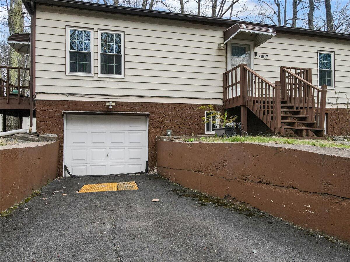 5007 Holiday Drive, Pocono Summit, Pennsylvania image 40