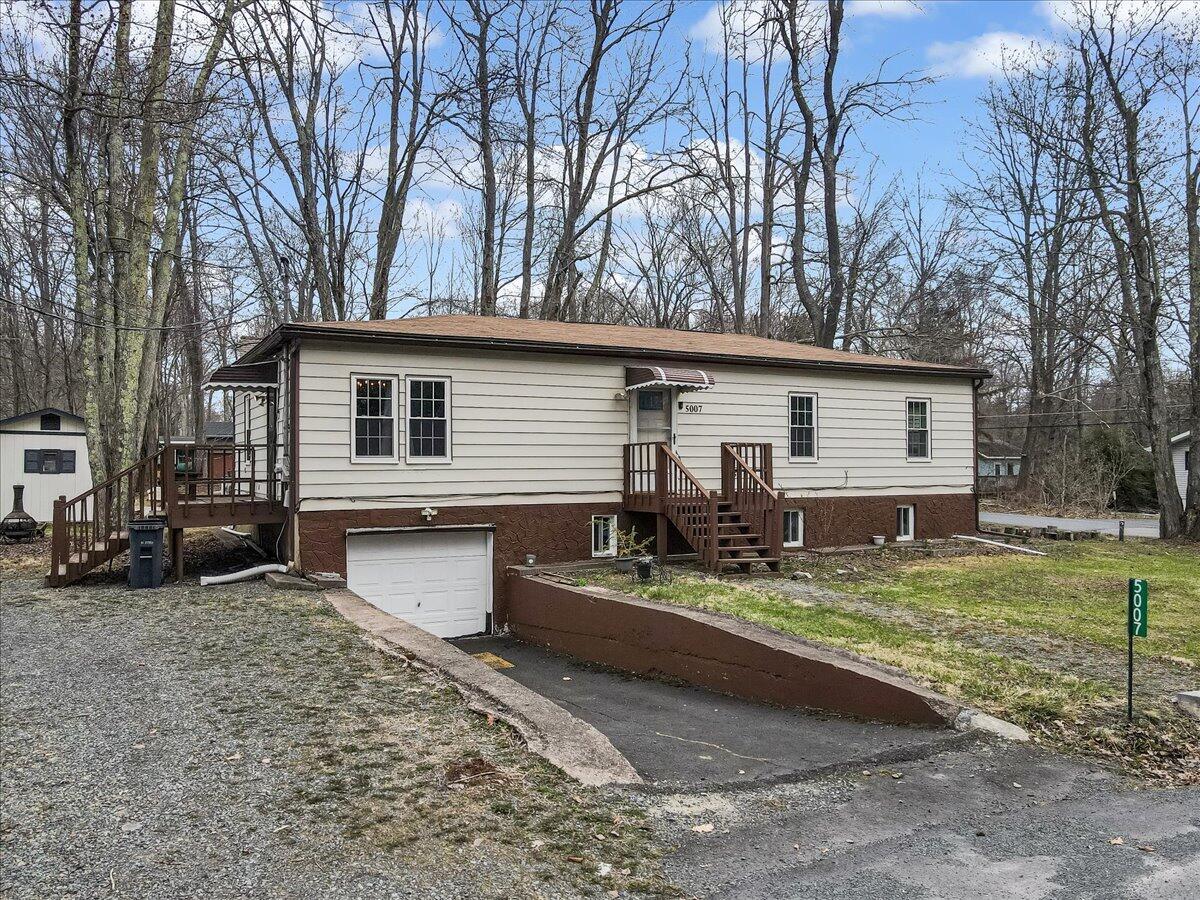 5007 Holiday Drive, Pocono Summit, Pennsylvania image 43