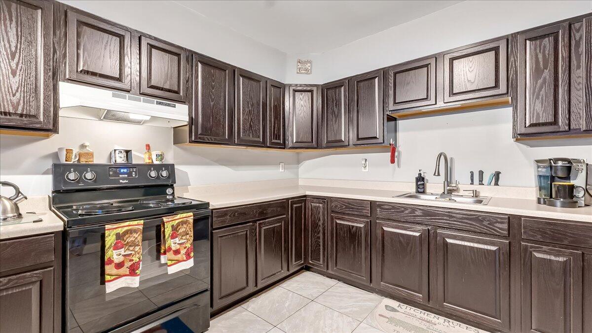 5007 Holiday Drive, Pocono Summit, Pennsylvania image 3