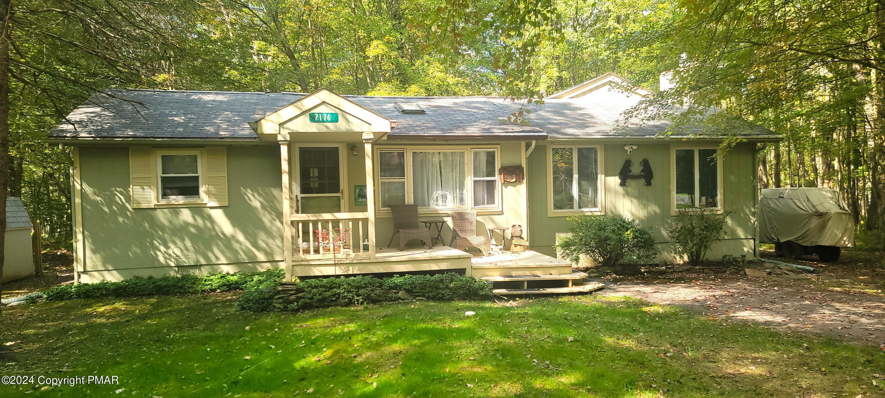2176 Tuscarora Drive, Pocono Lake, Pennsylvania image 2