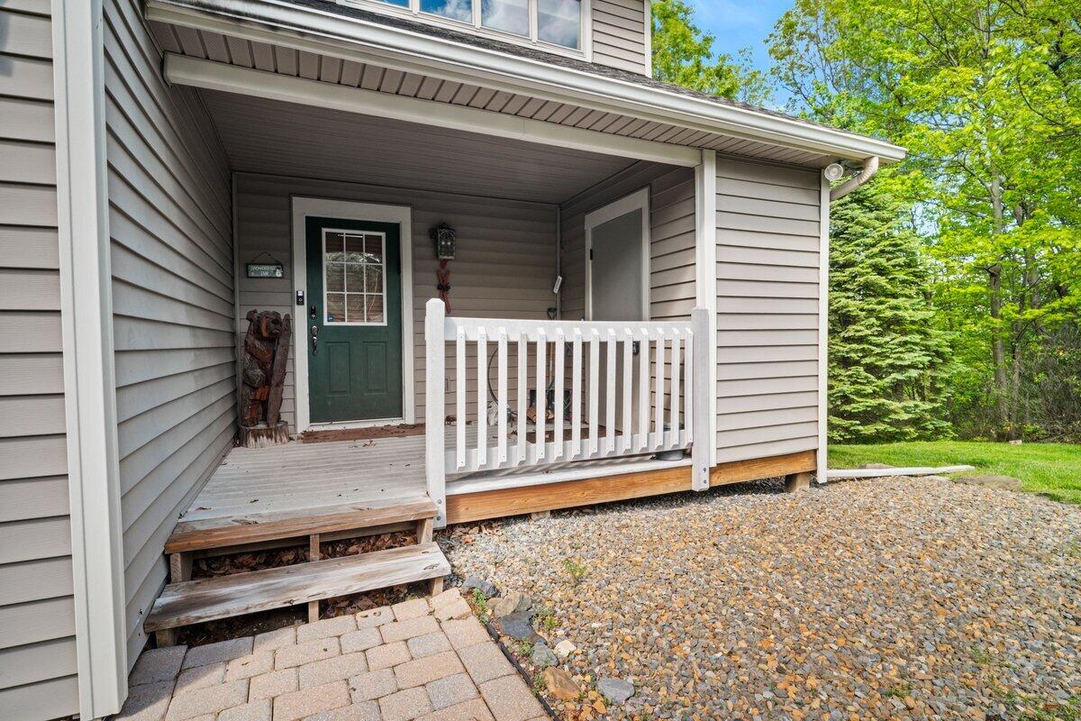 338 Poplar Court, Tannersville, Pennsylvania image 2