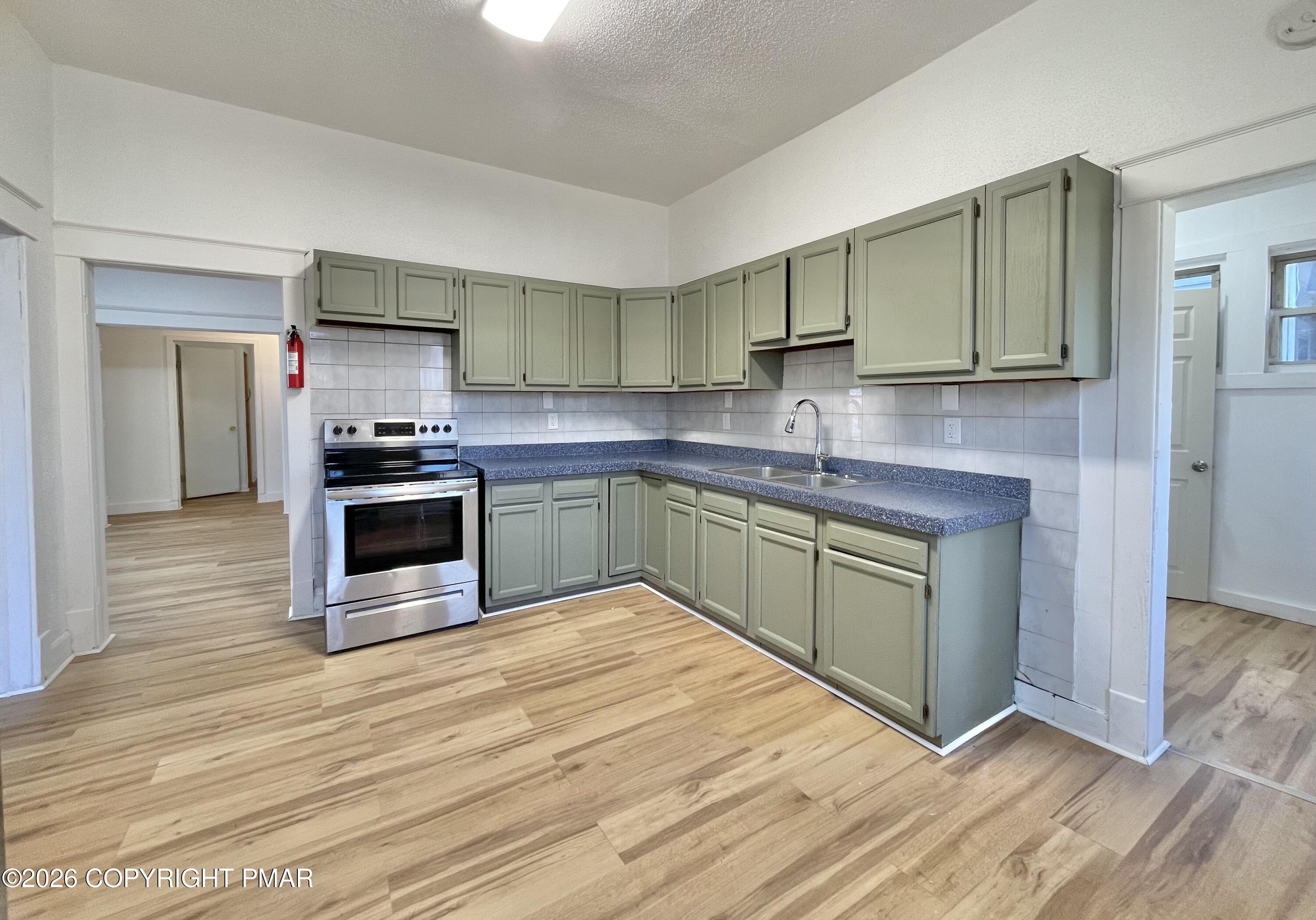 1028 N Webster Avenue