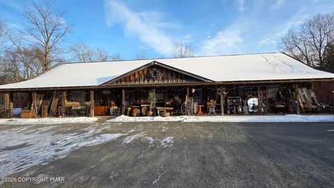 6582 Route 191 Cresco PA 18326