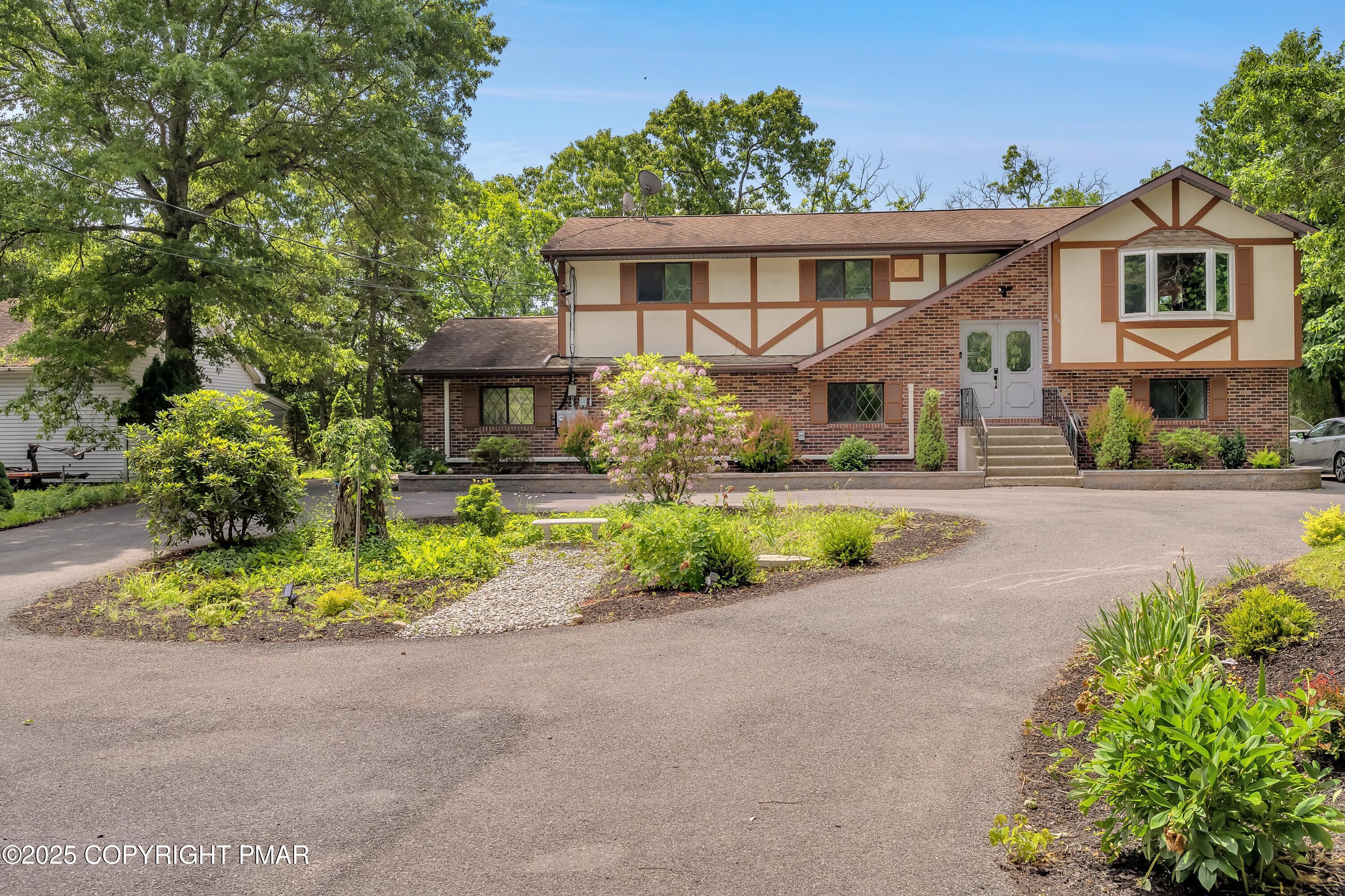 86 Lower Lakeview Drive