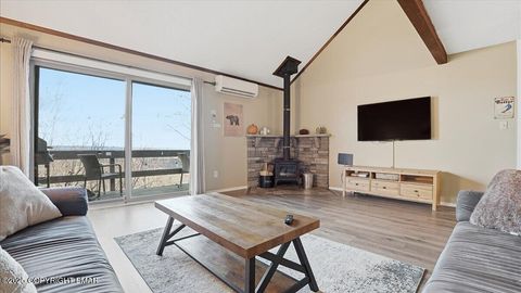 Homes For Sale - 248 High Pass Way<br/> Monroe County, Tannersville, PA 18372