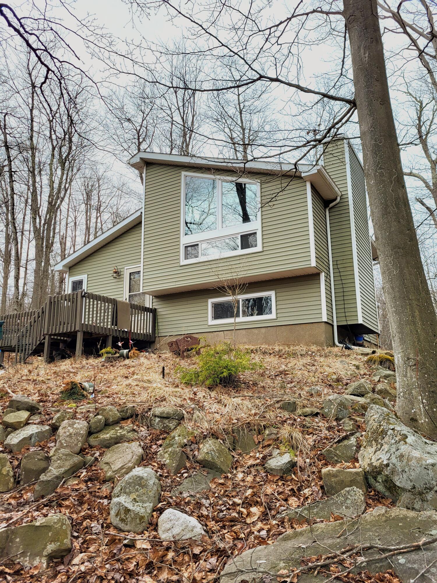 9870 Deerwood Drive, Tobyhanna, Pennsylvania image 1