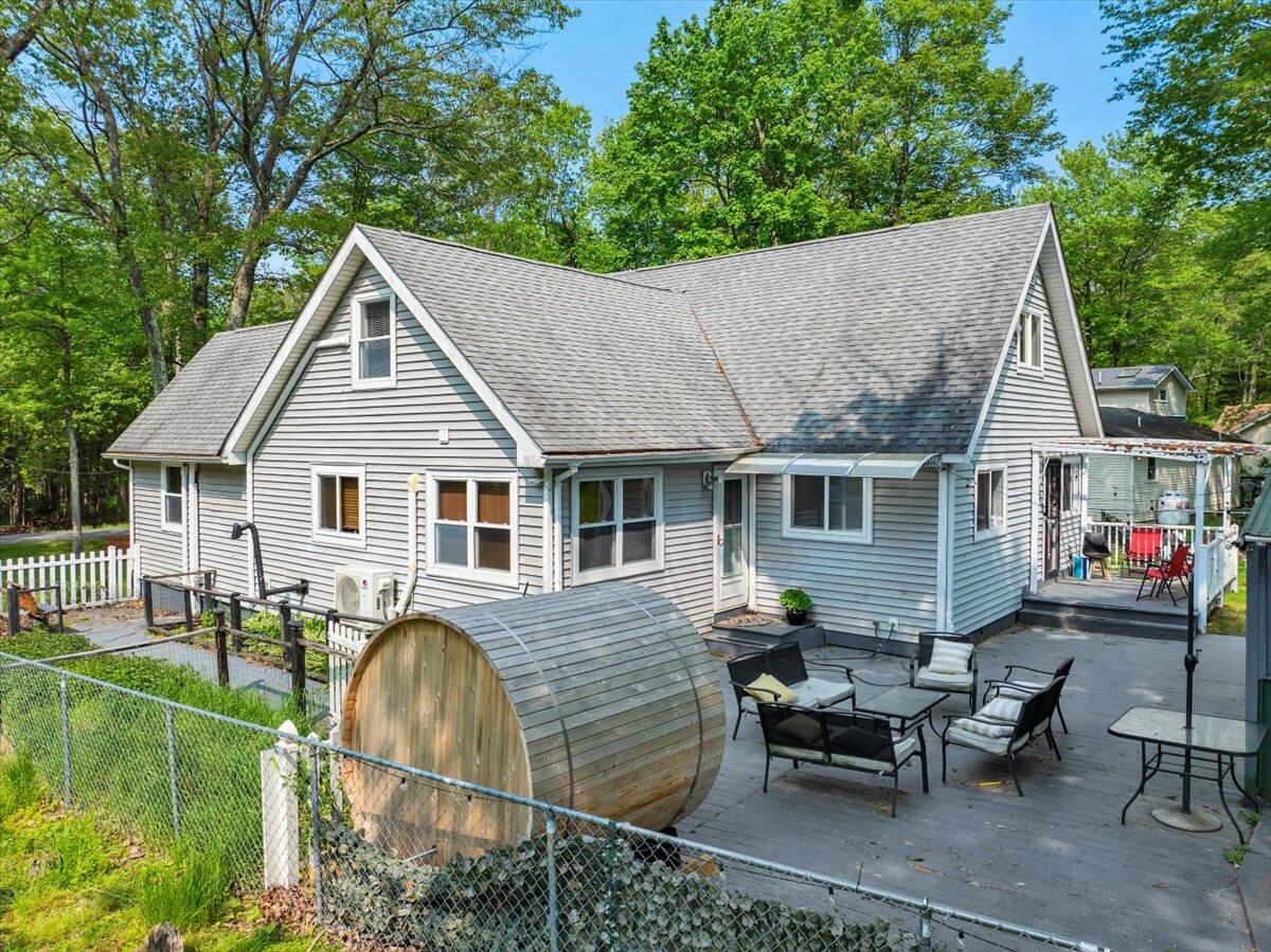 3137 Fern Road, Pocono Summit, Pennsylvania image 2